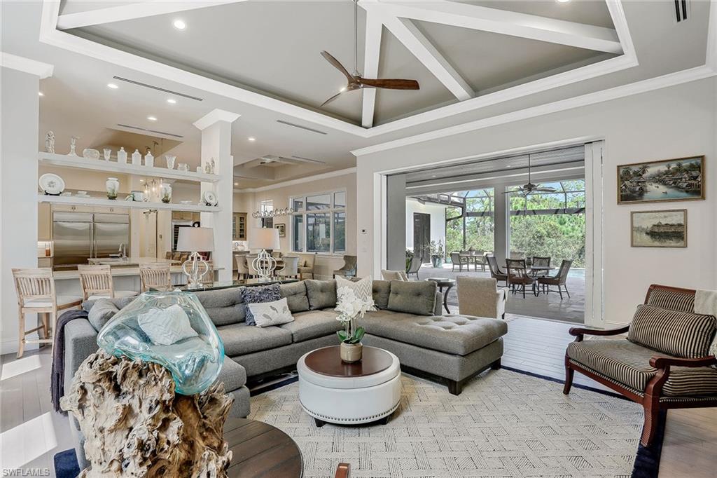 BAY WOODS - Residential