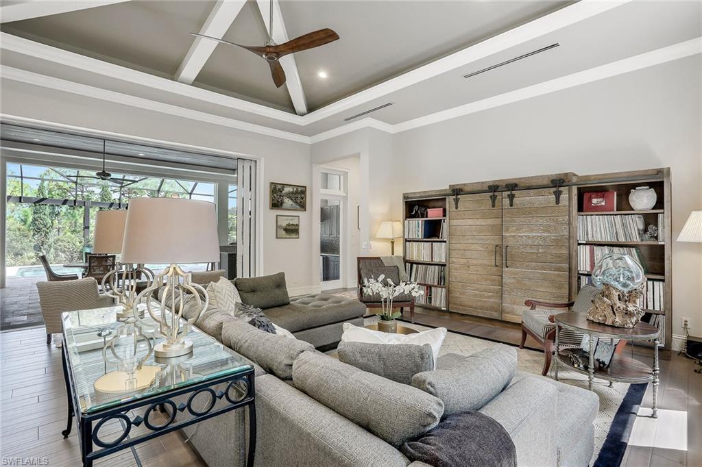 BAY WOODS - Residential