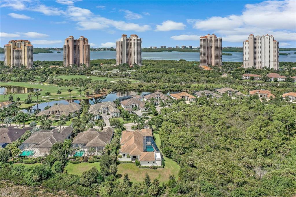 BAY WOODS - Residential