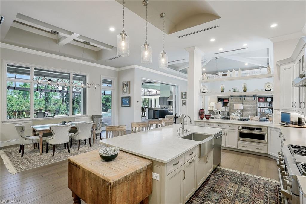 BAY WOODS - Residential