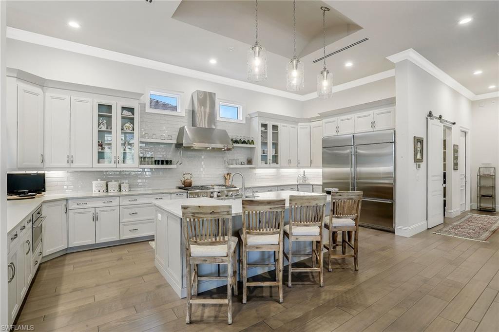 BAY WOODS - Residential