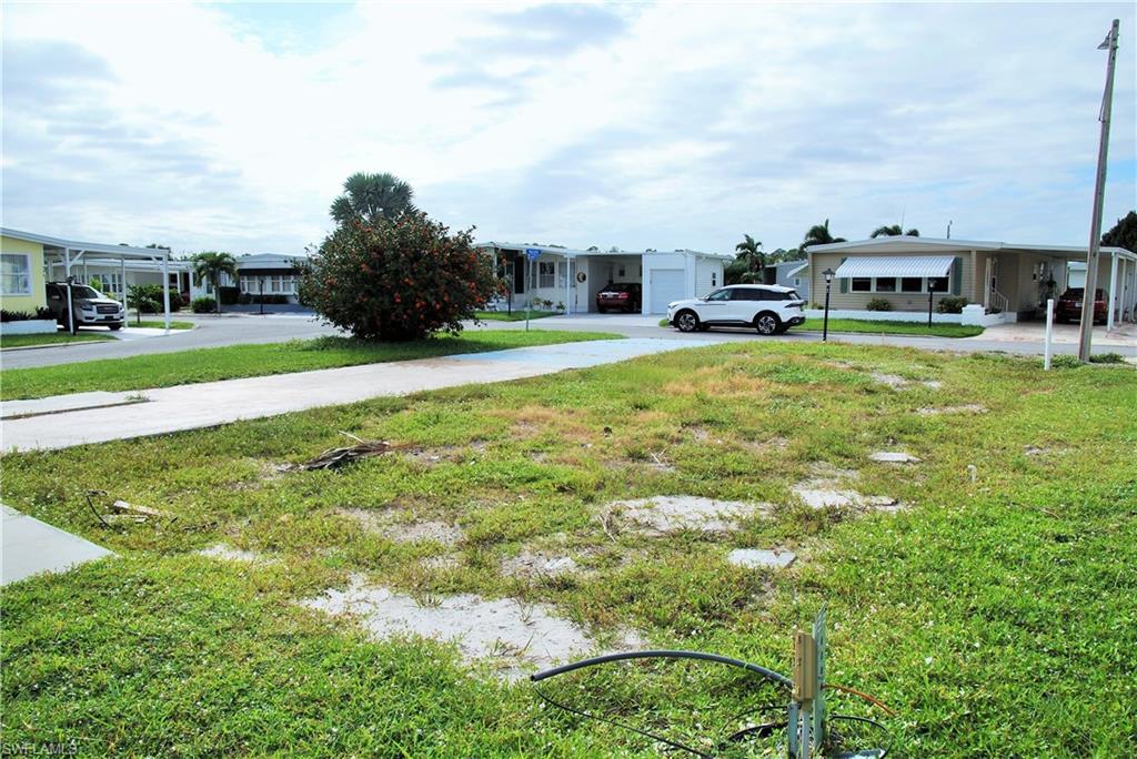 SIX LAKES COUNTRY CLUB - Land