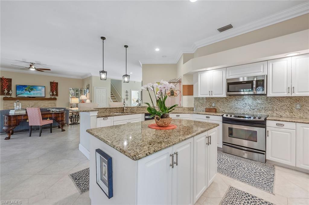 HIDEAWAY BEACH - Residential