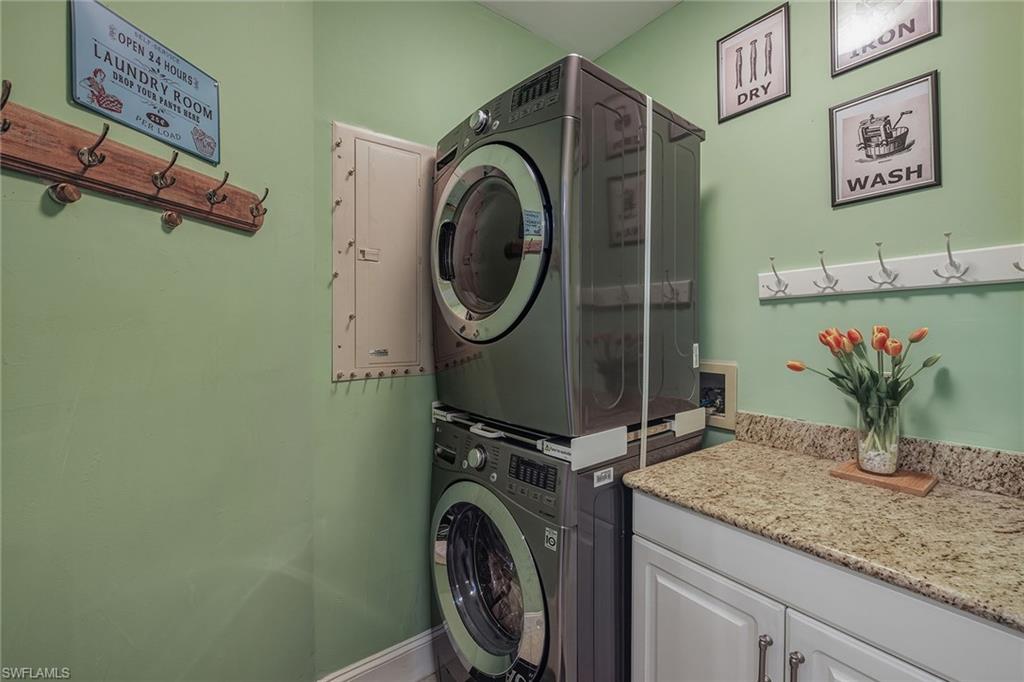 HIDEAWAY BEACH - Residential