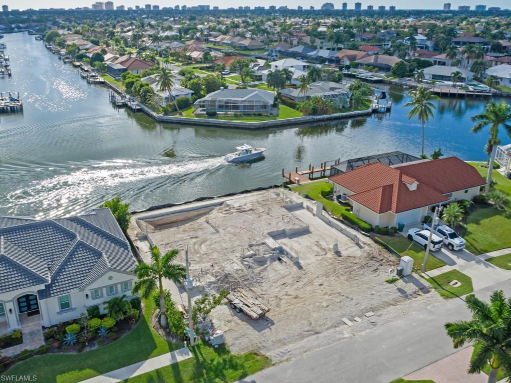 MARCO BEACH - Residential