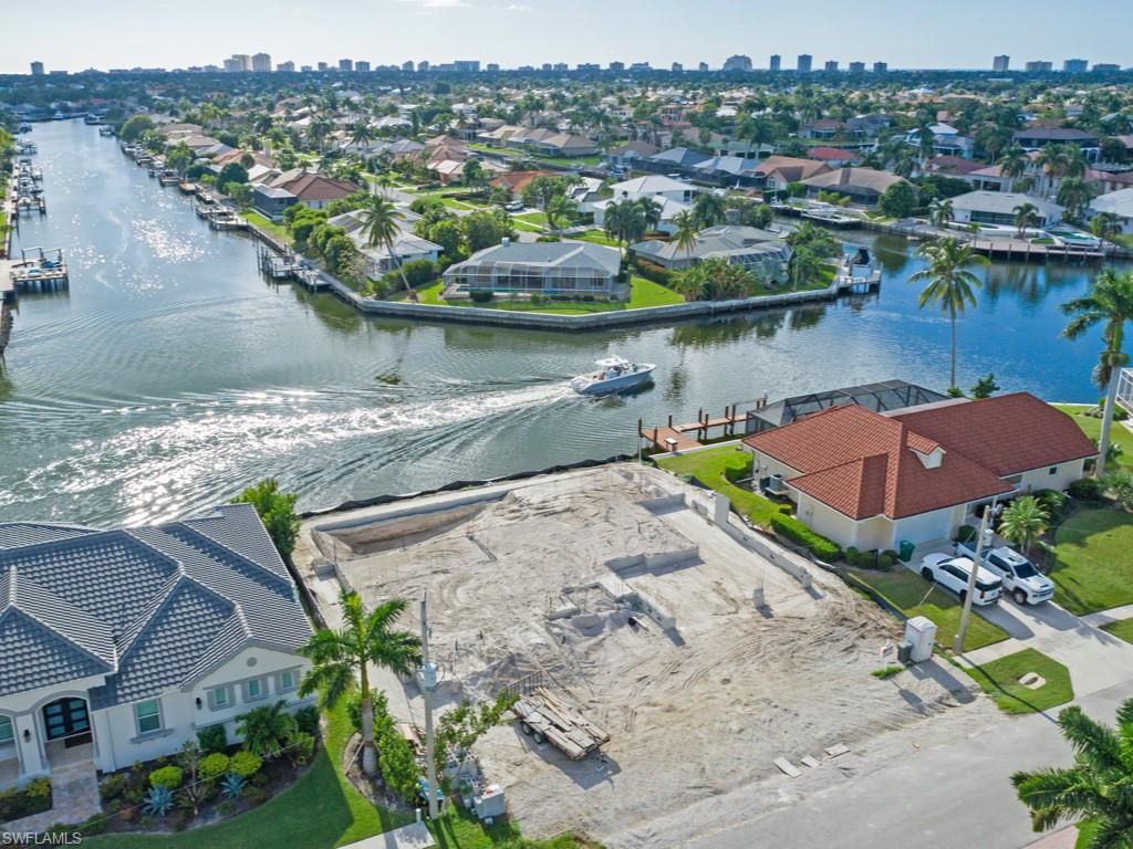 MARCO BEACH - Residential