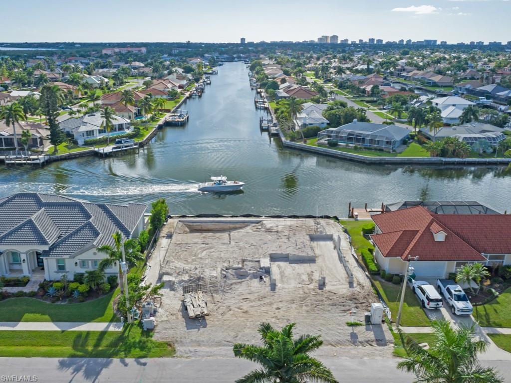 MARCO BEACH - Residential