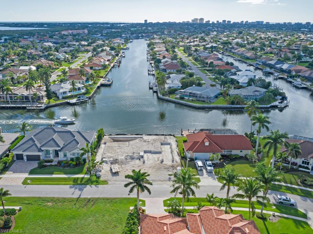 MARCO BEACH - Residential