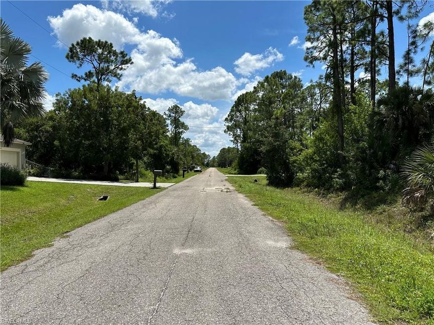 Great opportunity to build your dream home!! This property has a great central location. It is within minutes of shopping and restaurants. It is close to the center of town, and you can easily get to I75. This is a 0.49 Acres lot perfect for building a new home. This neighborhood is building up fast. Make your offer today! Located in the neighborhood across from Walmart. There are elementary, middle and High schools close by as well. Conveniently located to all shopping areas.