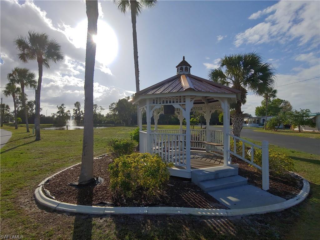 LAZY DAYS MOBILE VILLAGE - Residential