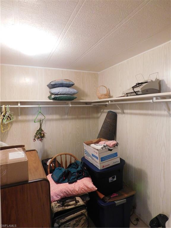 LAZY DAYS MOBILE VILLAGE - Residential