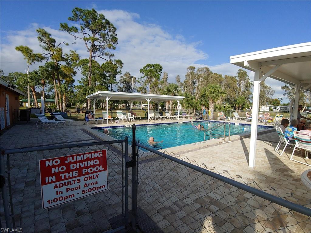 LAZY DAYS MOBILE VILLAGE - Residential