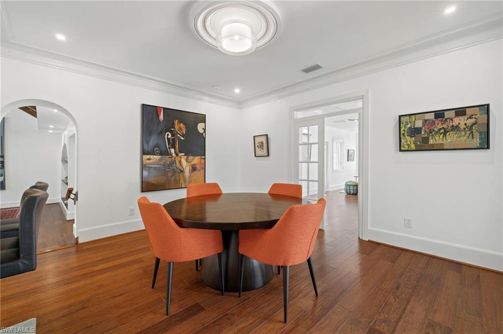 BURTWOOD - Residential