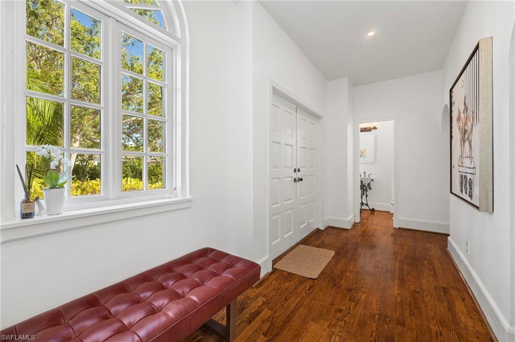 BURTWOOD - Residential