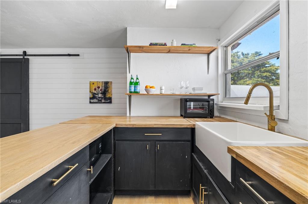 BURTWOOD - Residential