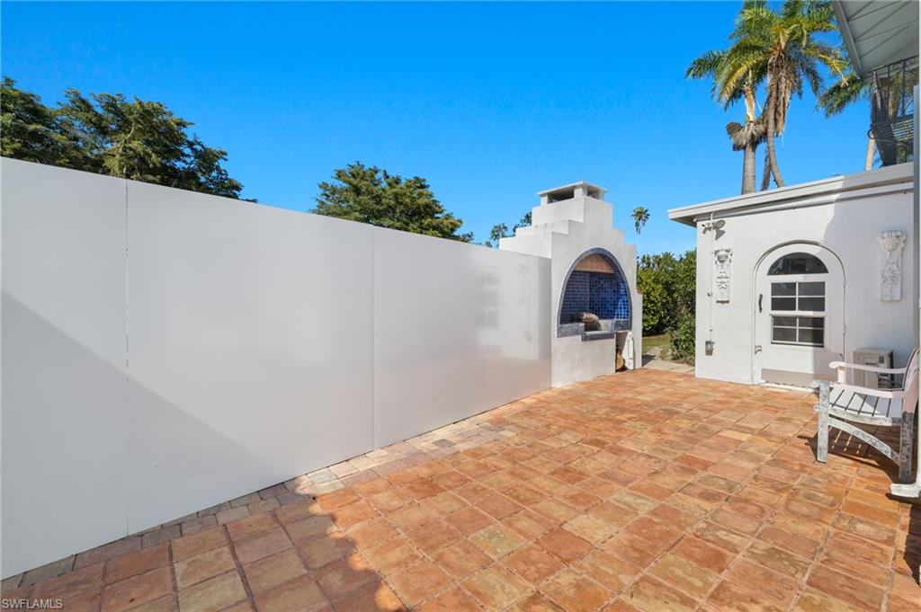 BURTWOOD - Residential