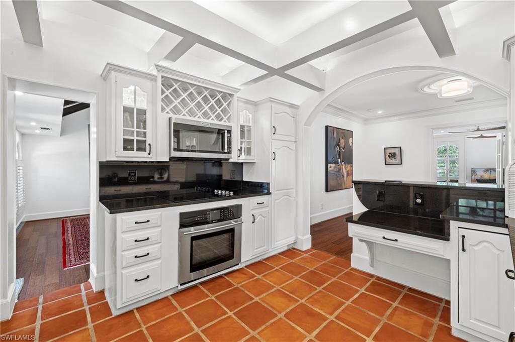 BURTWOOD - Residential