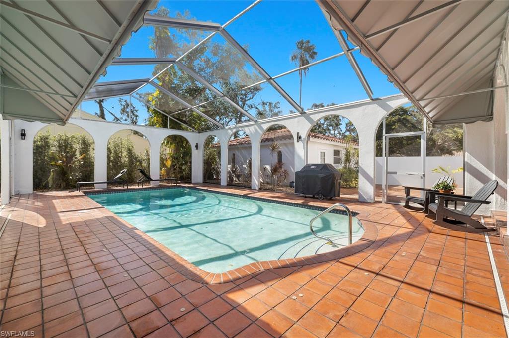 BURTWOOD - Residential