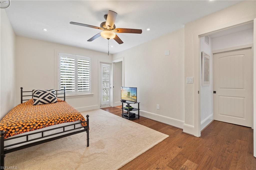 BURTWOOD - Residential