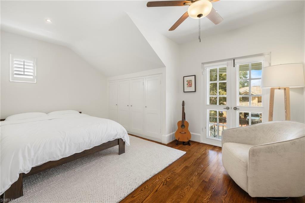 BURTWOOD - Residential