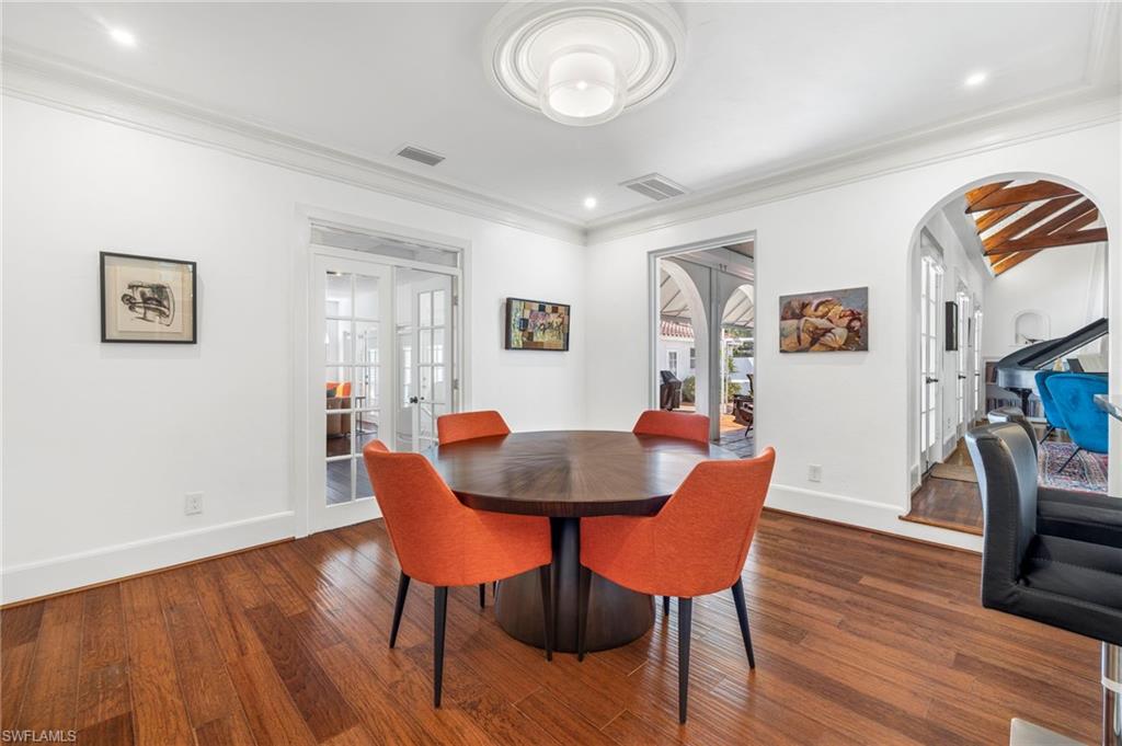 BURTWOOD - Residential