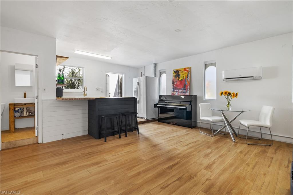 BURTWOOD - Residential