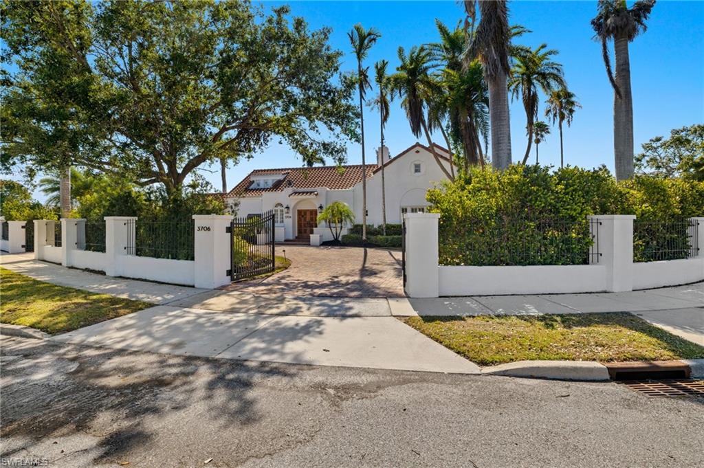 BURTWOOD - Residential