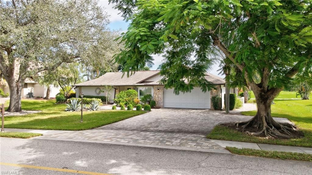 Photo of 16686 Bobcat DR, FORT MYERS, FL 33908 (MLS # 2025015713)