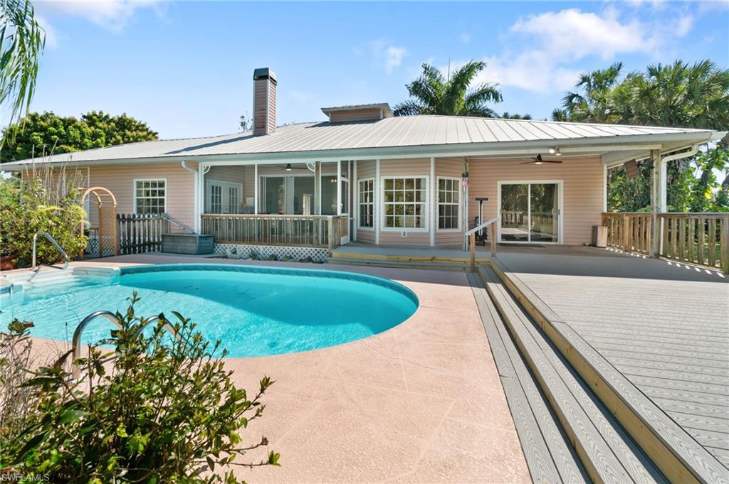 GOLDEN GATE ESTATES - Residential