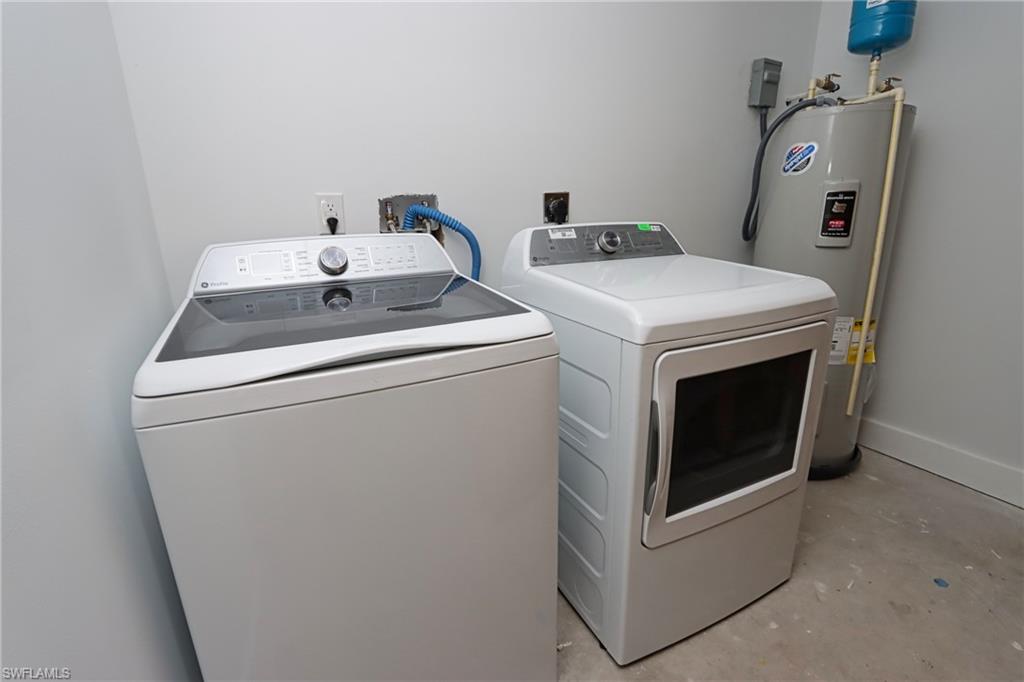 HYDE PARK - Residential Lease