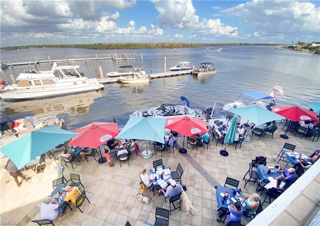 HYDE PARK - Residential Lease