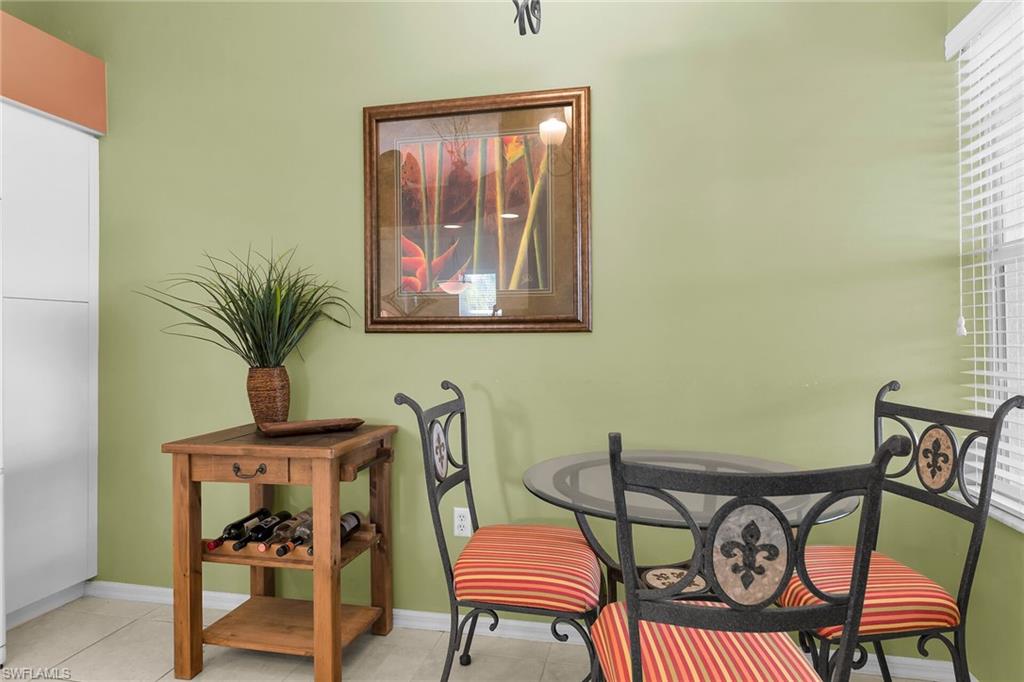 SUNSET CAY LAKES - Residential