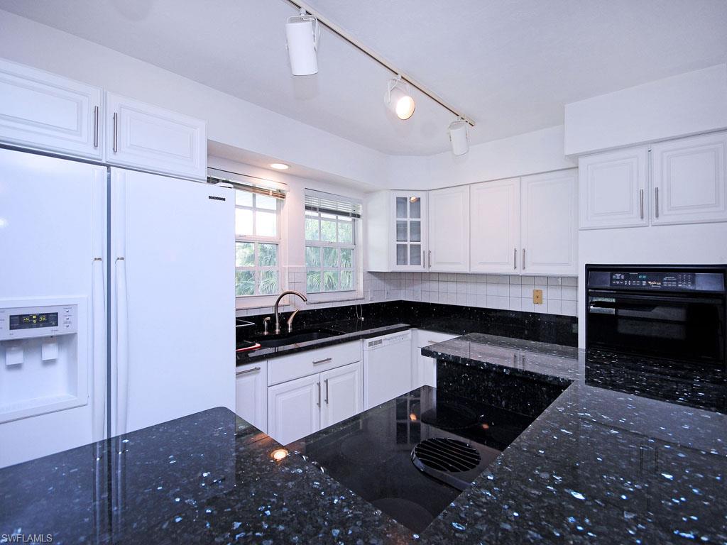 SANIBEL SHORES - Residential