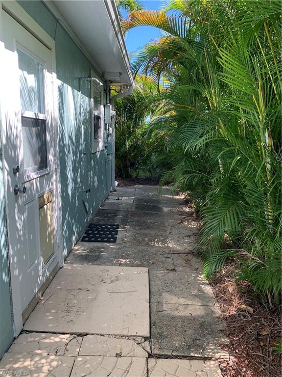 NAPLES PARK - Residential