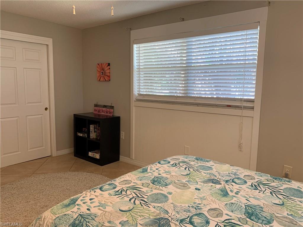 NAPLES PARK - Residential