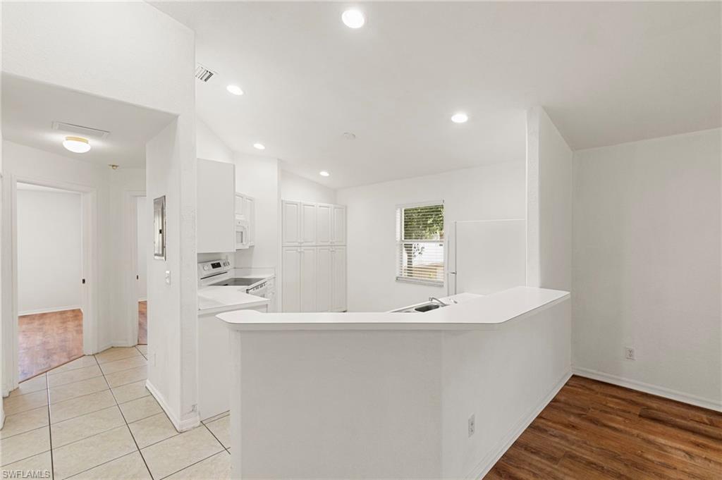 COLONY - Residential