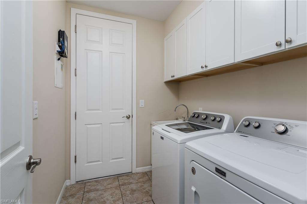 CORAL HARBOR - Residential