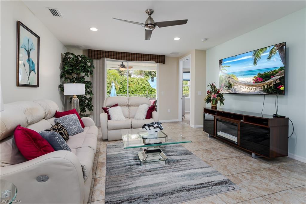 CORAL HARBOR - Residential