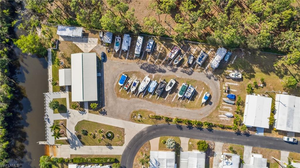 COACHLIGHT MANOR MOBILE HOME - Land