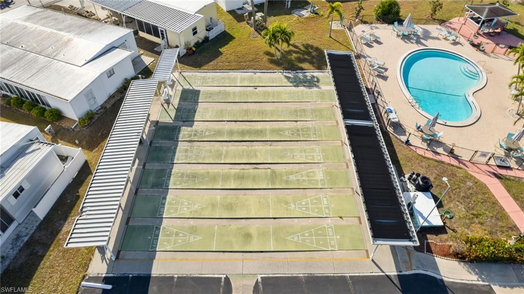 COACHLIGHT MANOR MOBILE HOME - Land