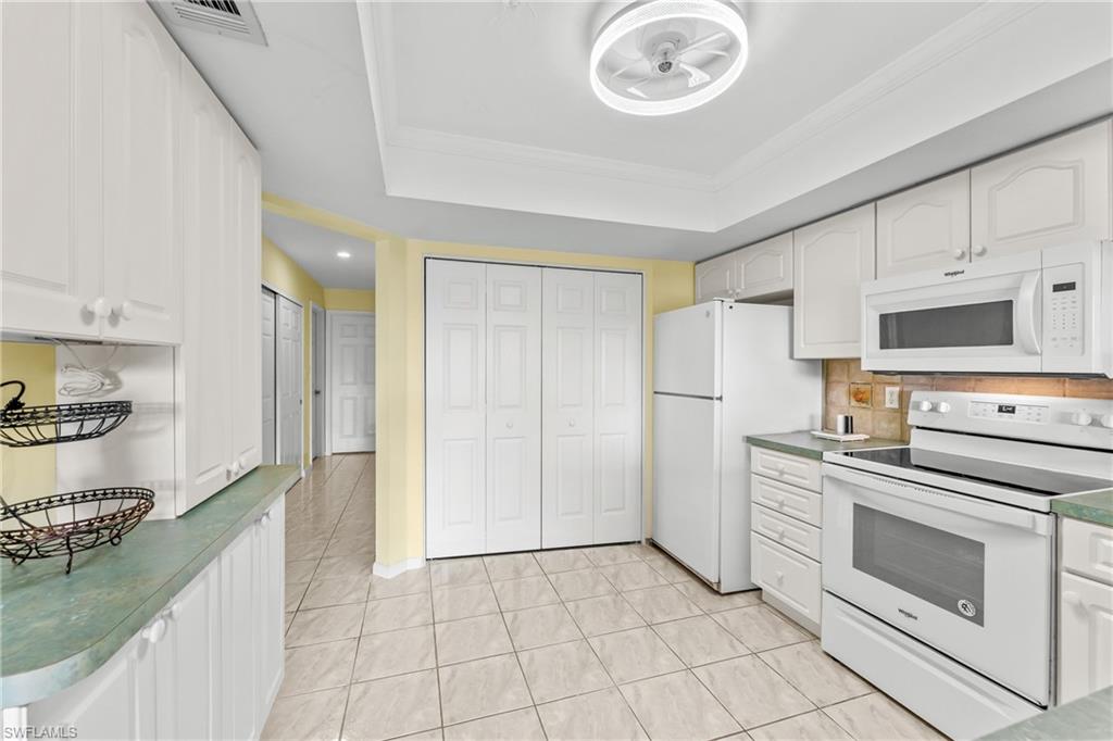 ST CLAIR GARDEN CONDO - Residential