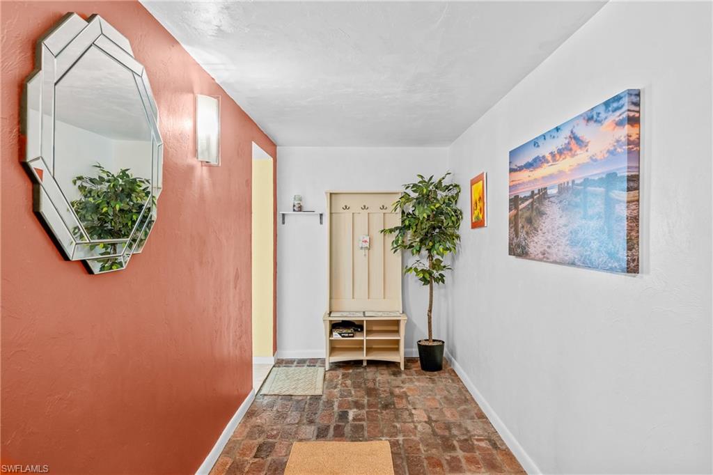 ST CLAIR GARDEN CONDO - Residential