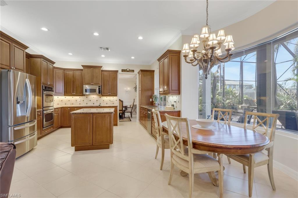 SATURNIA LAKES - Residential