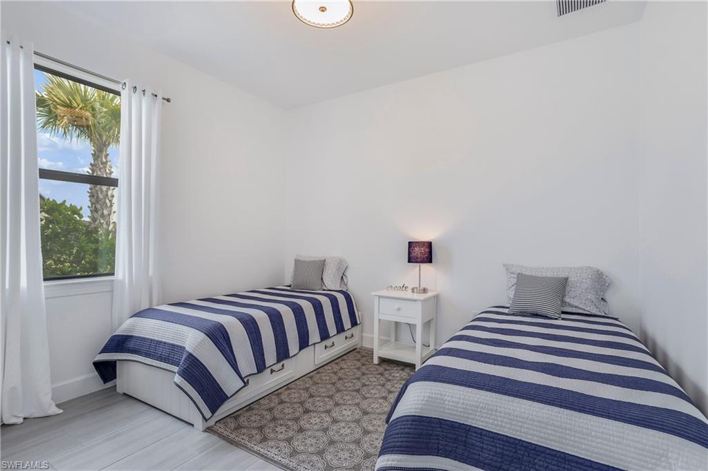 SOMERSET - Residential