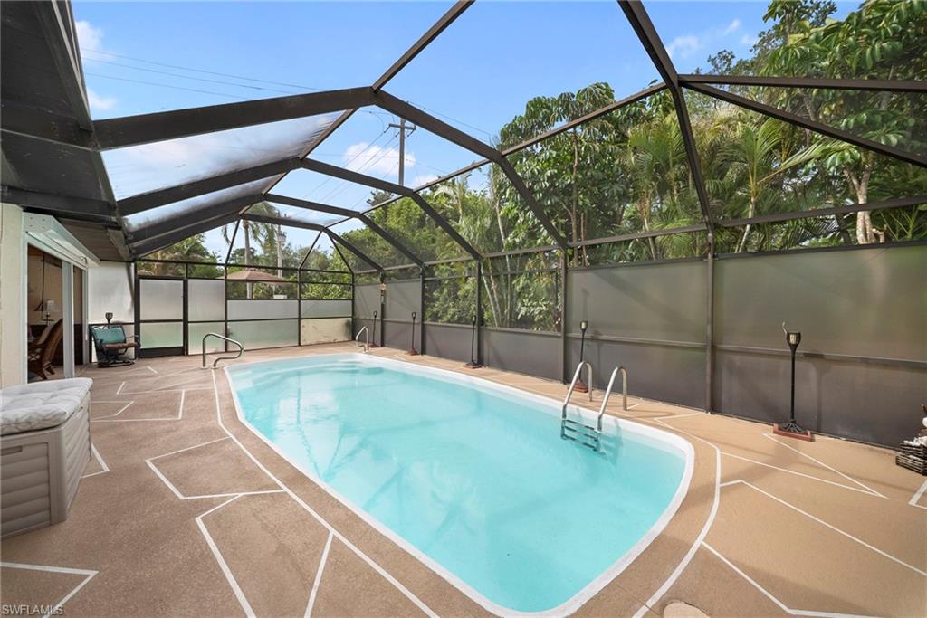 SAN CARLOS PARK - Residential