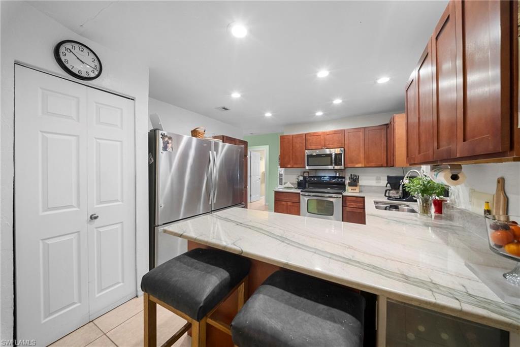 SAN CARLOS PARK - Residential