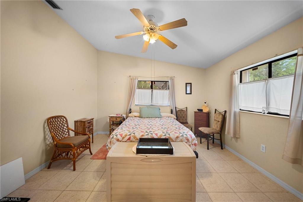 SAN CARLOS PARK - Residential