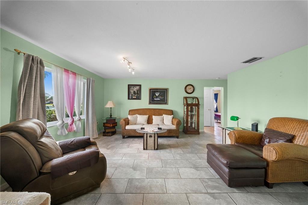 SAN CARLOS PARK - Residential