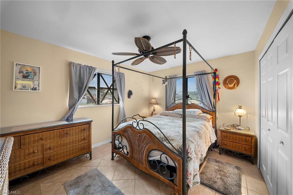 SAN CARLOS PARK - Residential