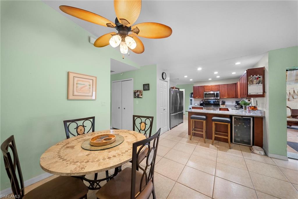 SAN CARLOS PARK - Residential